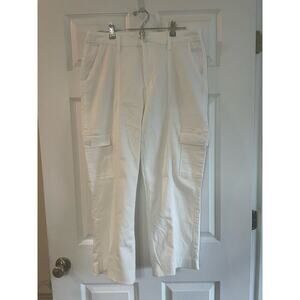 Judy Blue HW Cargo pants straight leg. Size 15/32